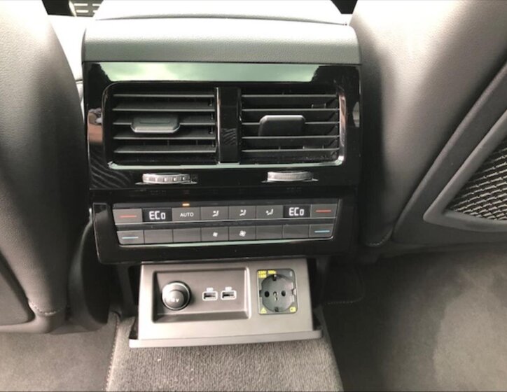 Volkswagen Touareg Kombi 3,0 l 210 kw