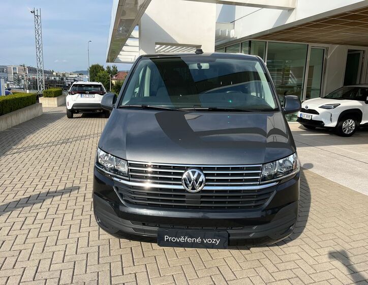 Volkswagen Caravelle 9