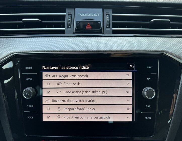 Volkswagen Passat Kombi 1,5 l 110 kw