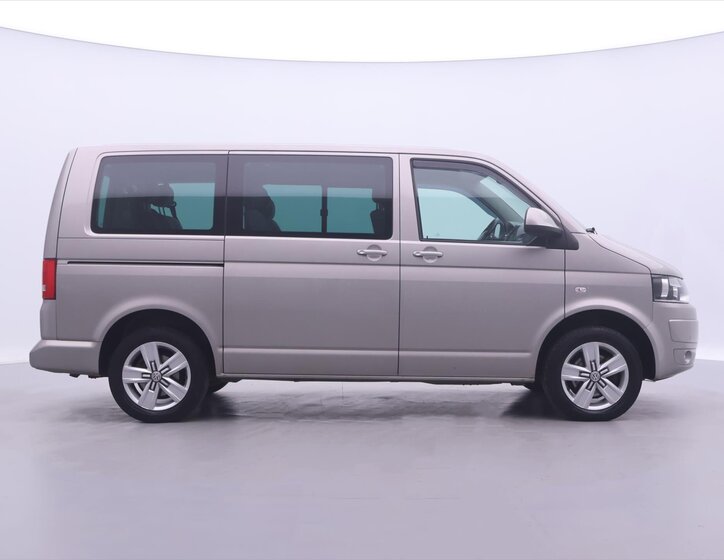 Volkswagen Caravelle 8