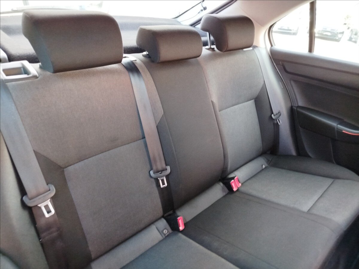 Škoda Rapid Liftback 1,2 l 55 kw