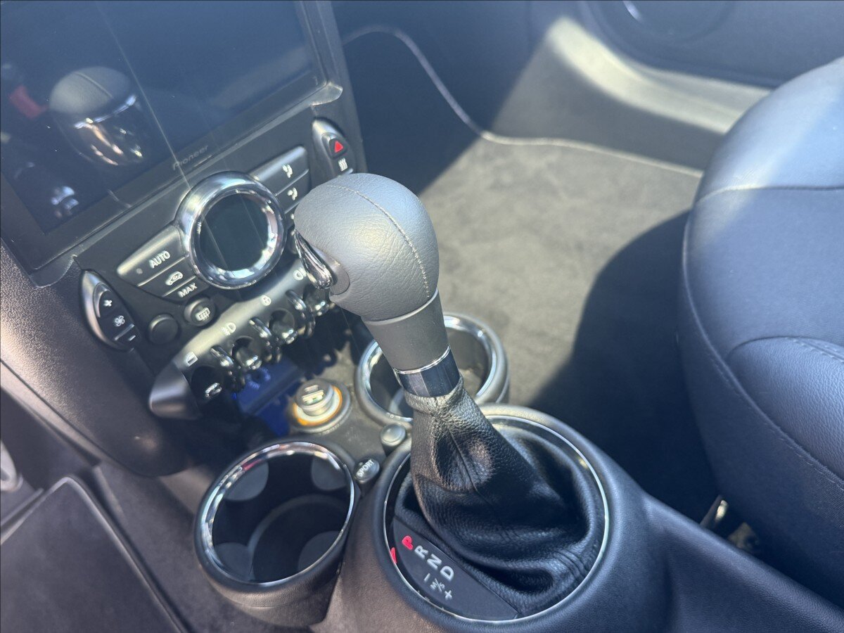 Mini Cooper Hatchback 1,6 l 90 kw