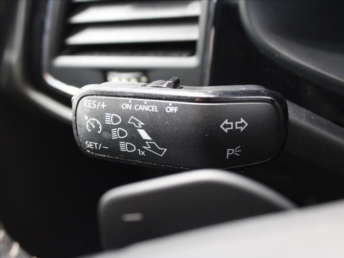 Seat Leon Hatchback 2,0 l 195 kw