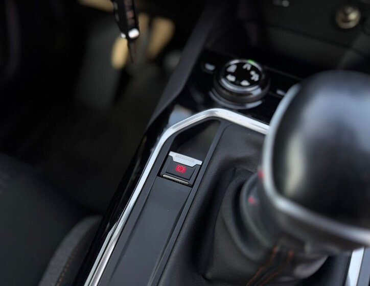 Peugeot 3008 SUV / Terénní 1,2 l 96 kw