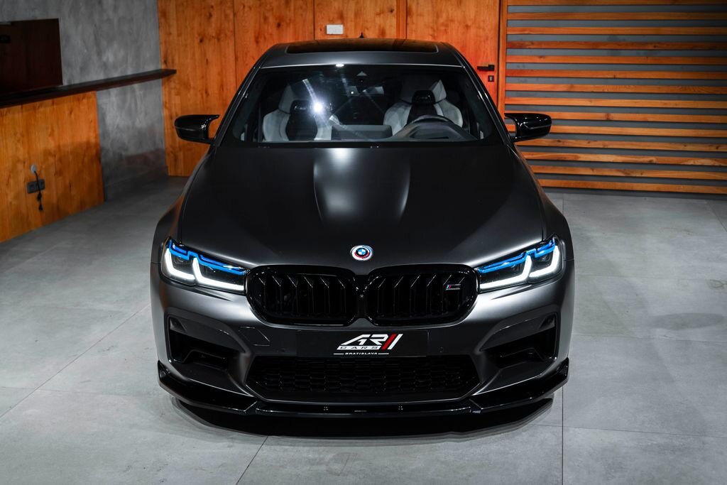 BMW M5 Sedan / Limuzína 4,4 l 460 kw