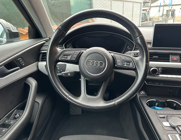 Audi A4 11