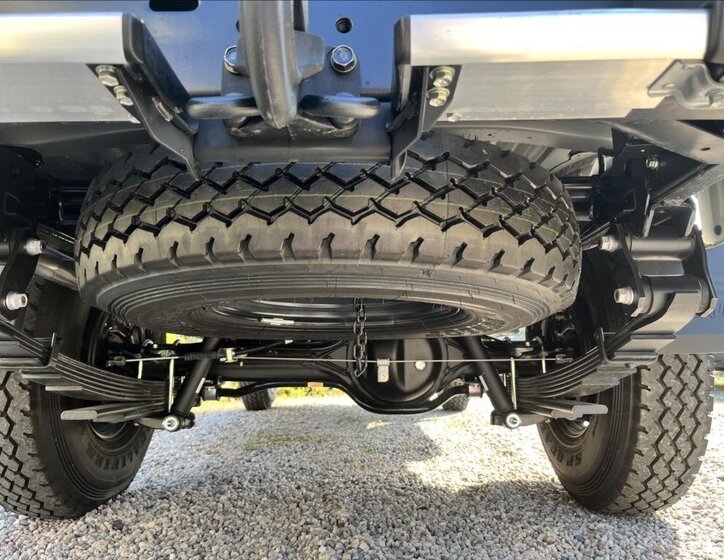 Toyota Land Cruiser 11