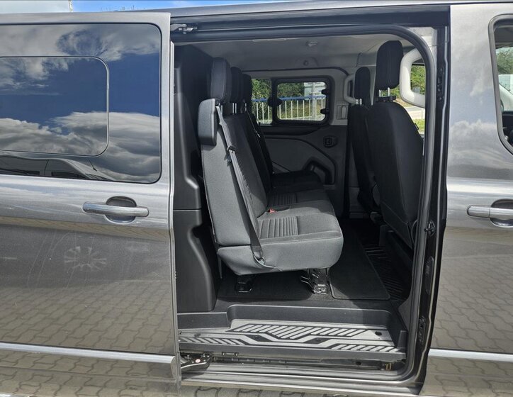 Ford Tourneo Custom 7