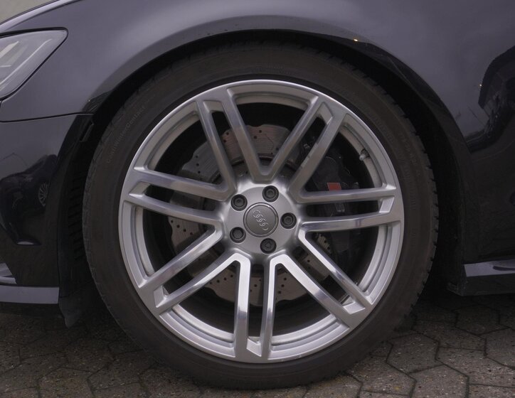 Audi RS 6 Hatchback 4,0 l 412 kw