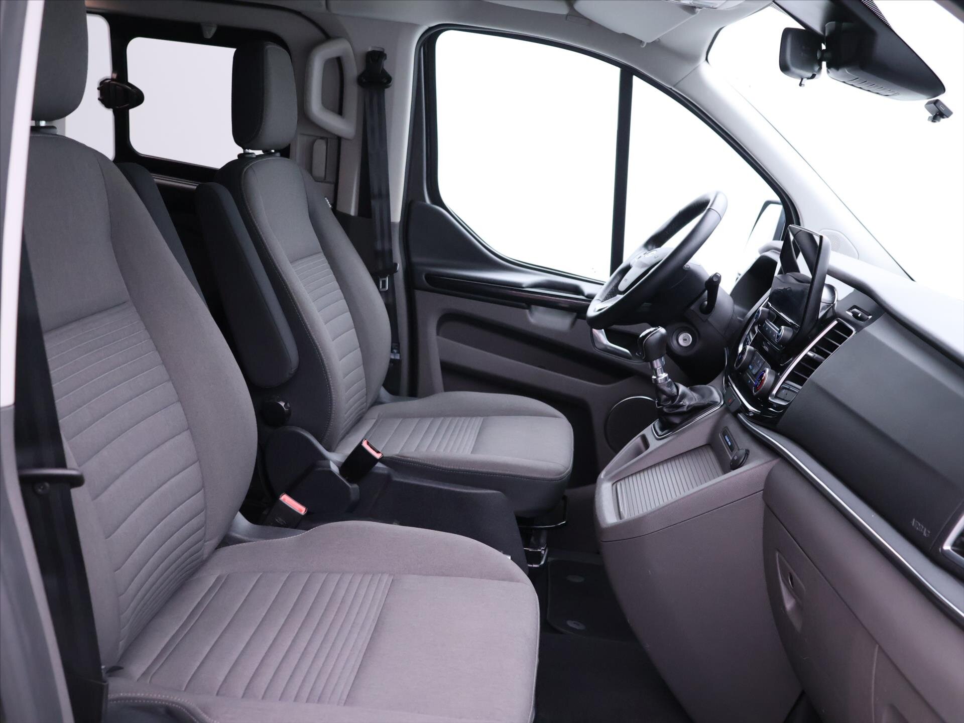 Ford Tourneo Custom Kombi 2,0 l 95 kw