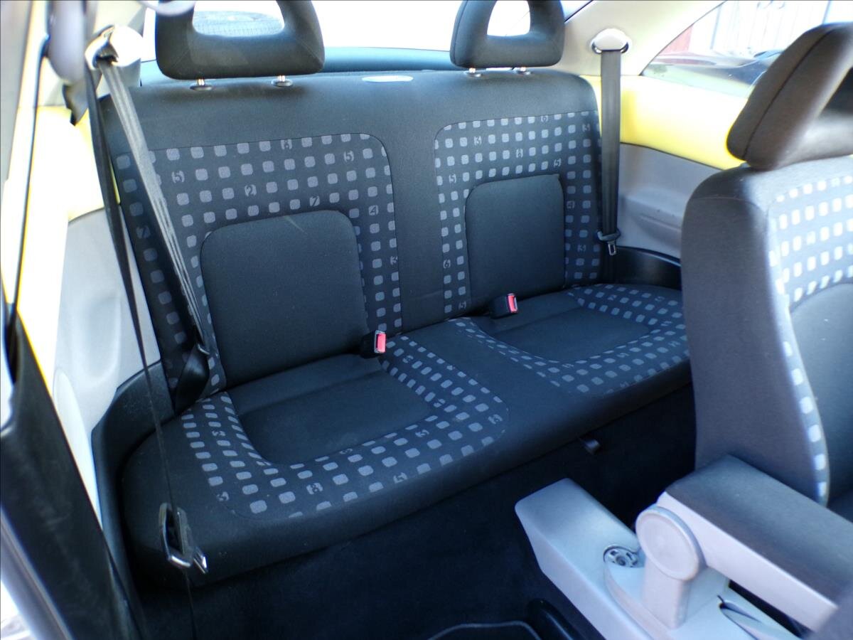 Volkswagen New Beetle Hatchback 2,0 l 85 kw