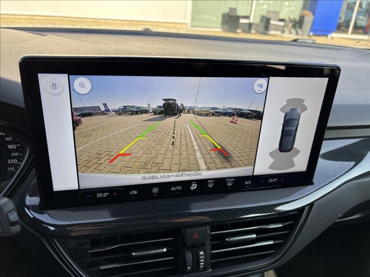 Ford Focus Kombi 999,0 92 kw