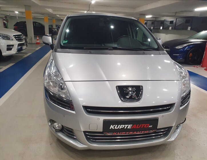 Peugeot 5008 MPV 1,6 l 88 kw