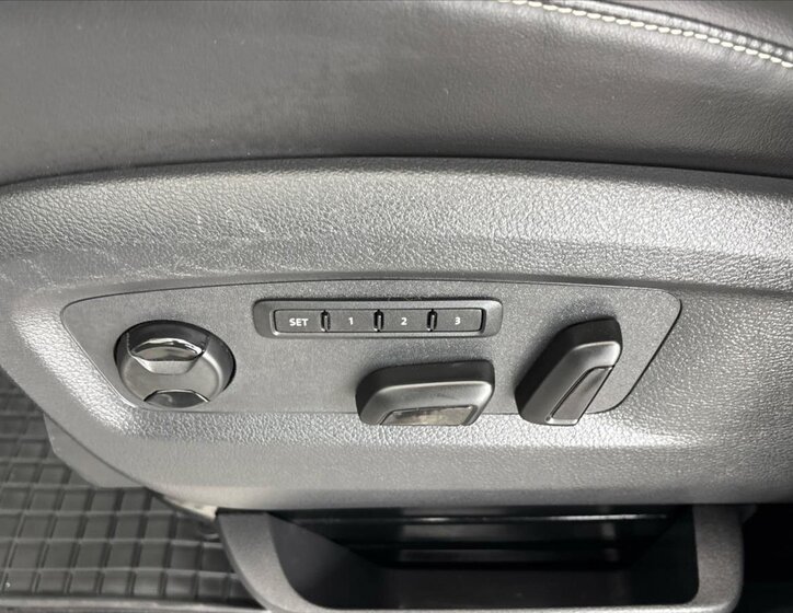 Volkswagen Multivan Kombi 2,0 l 146 kw