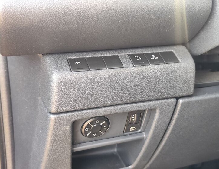 Peugeot 5008 MPV 2,0 l 120 kw