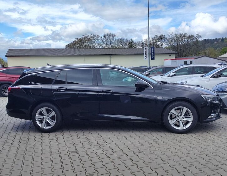 Opel Insignia Kombi 2,0 l 125 kw