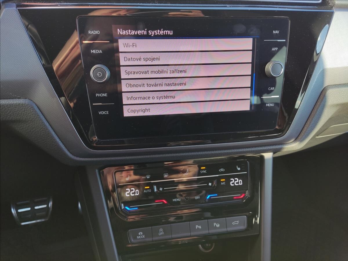 Volkswagen Touran MPV 1,5 l 110 kw