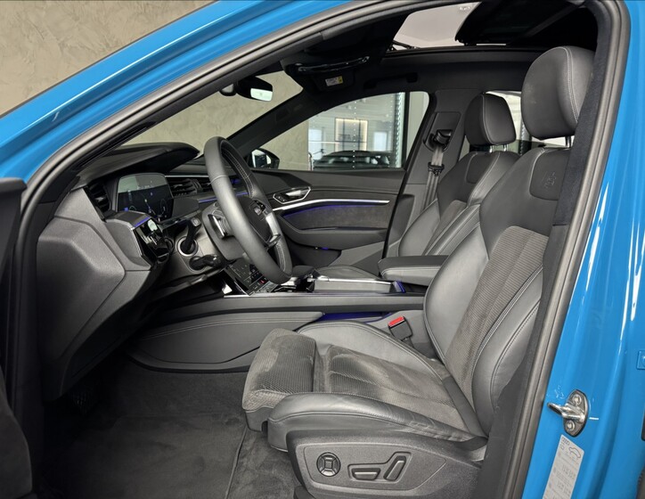 Audi e-tron 25