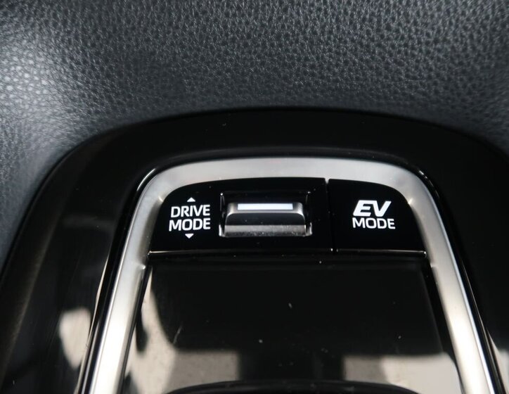 Toyota Corolla Sedan / Limuzína 1,8 l 72 kw