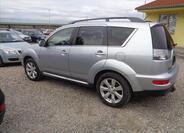 Mitsubishi Outlander 7
