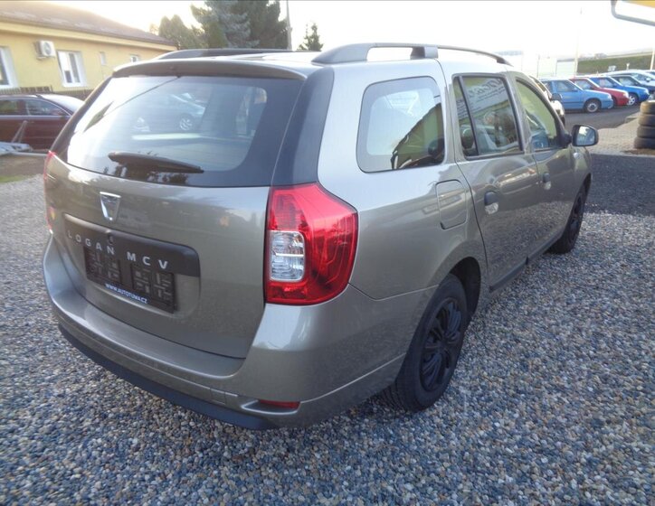 Dacia Logan 7
