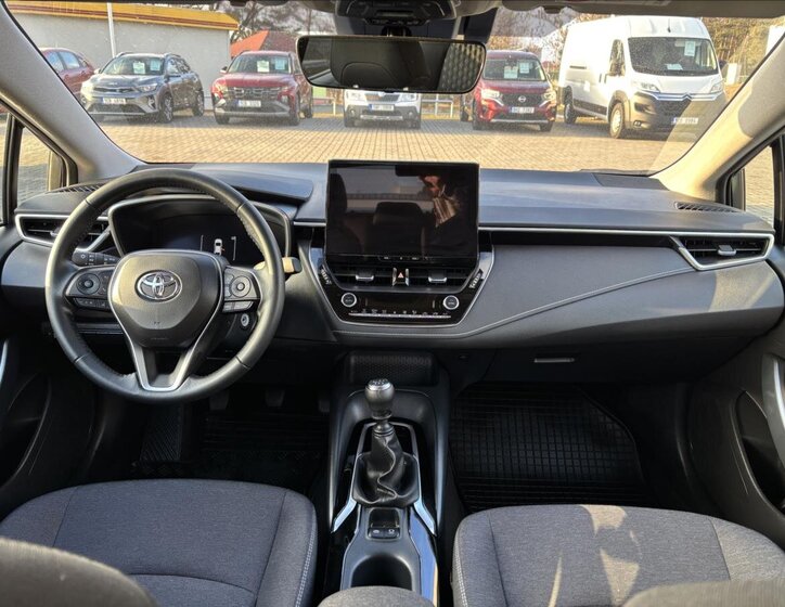 Toyota Corolla Sedan 1,5 l 92 kw