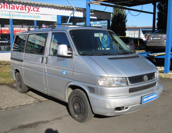 Volkswagen Caravelle Kombi 2,5 l 75 kw