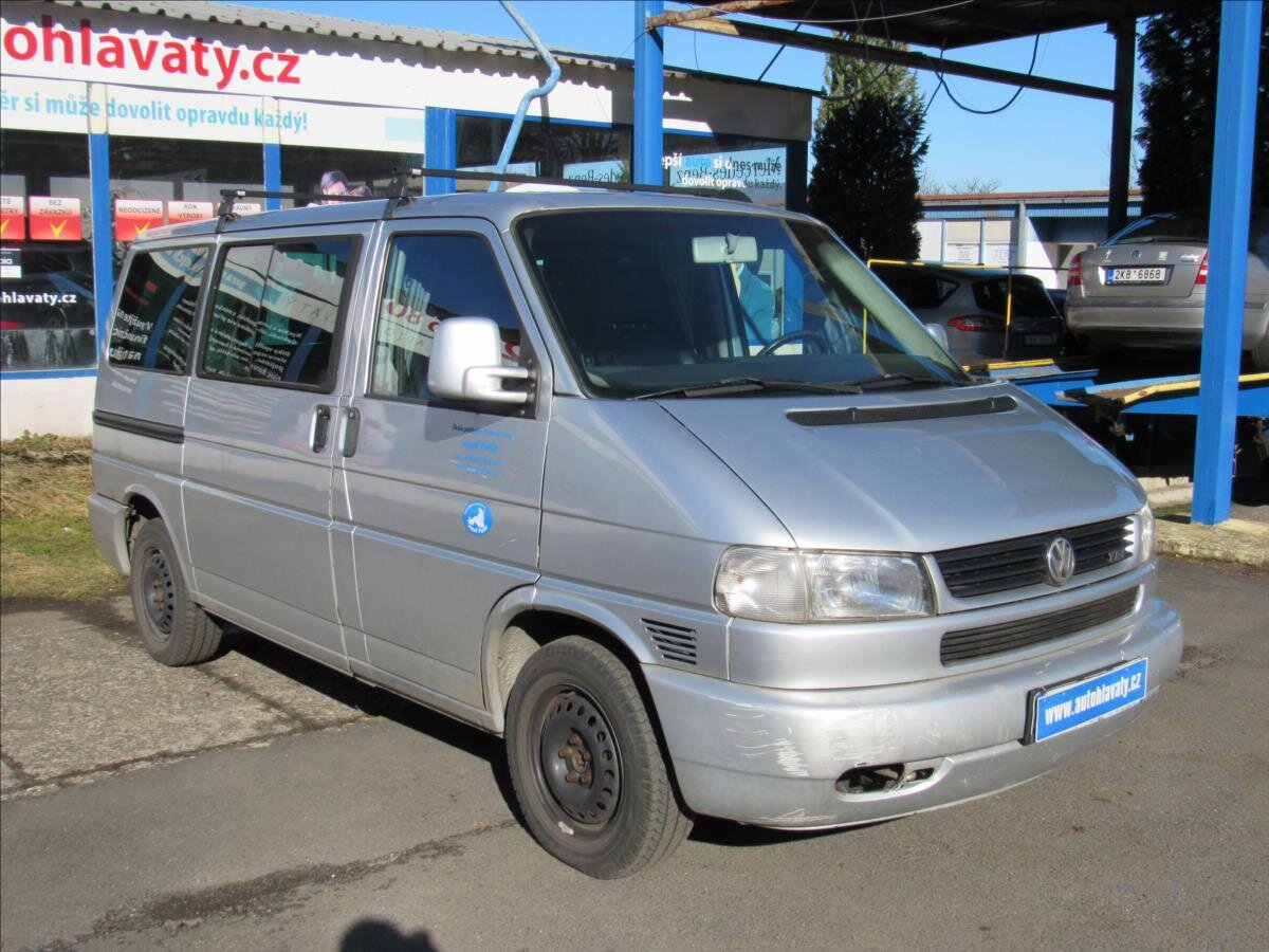 Volkswagen Caravelle Kombi 2,5 l 75 kw