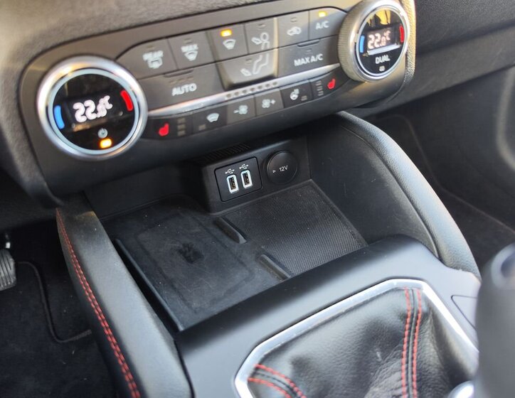 Ford Kuga SUV 1,5 l 110 kw