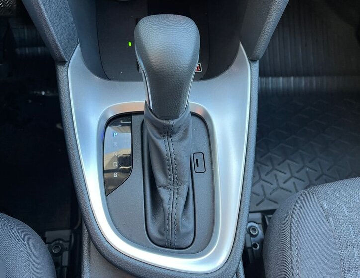 Toyota Yaris Cross 24