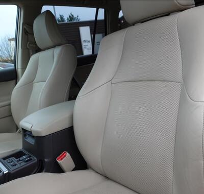 Toyota Land Cruiser 33