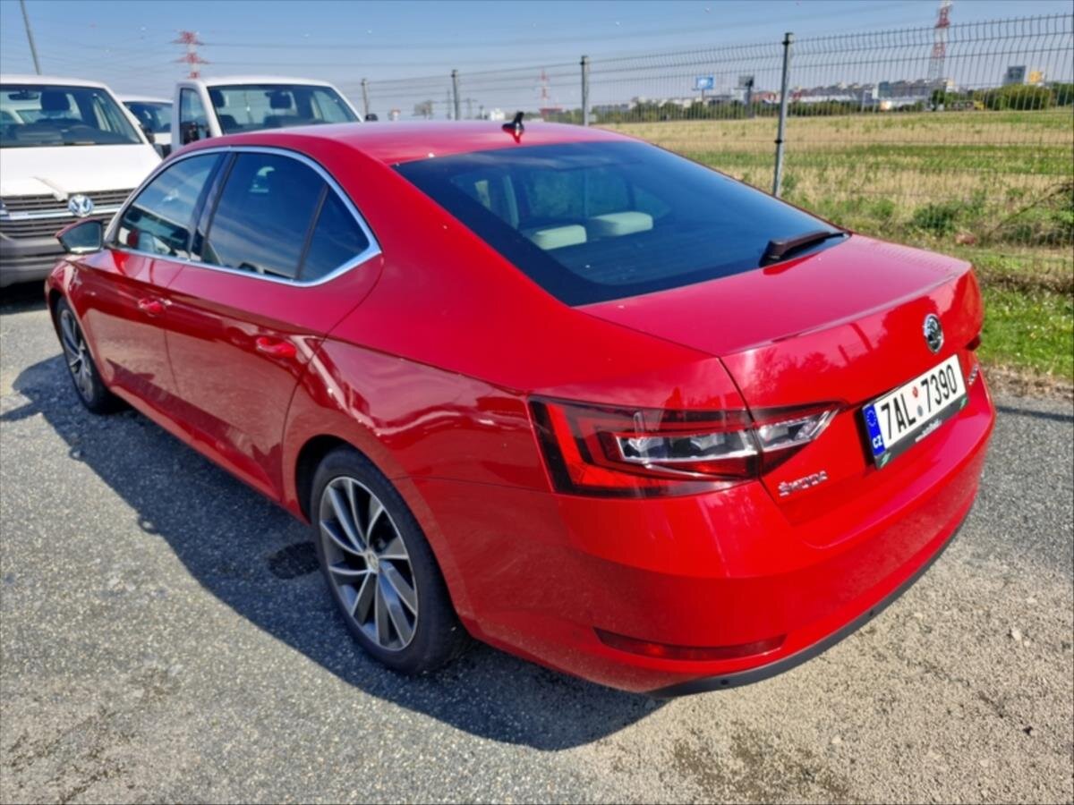 Škoda Superb Liftback 2,0 l 110 kw