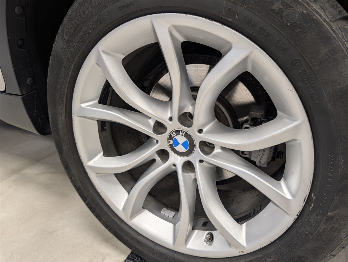 BMW X6 Sedan 3,0 l 190 kw