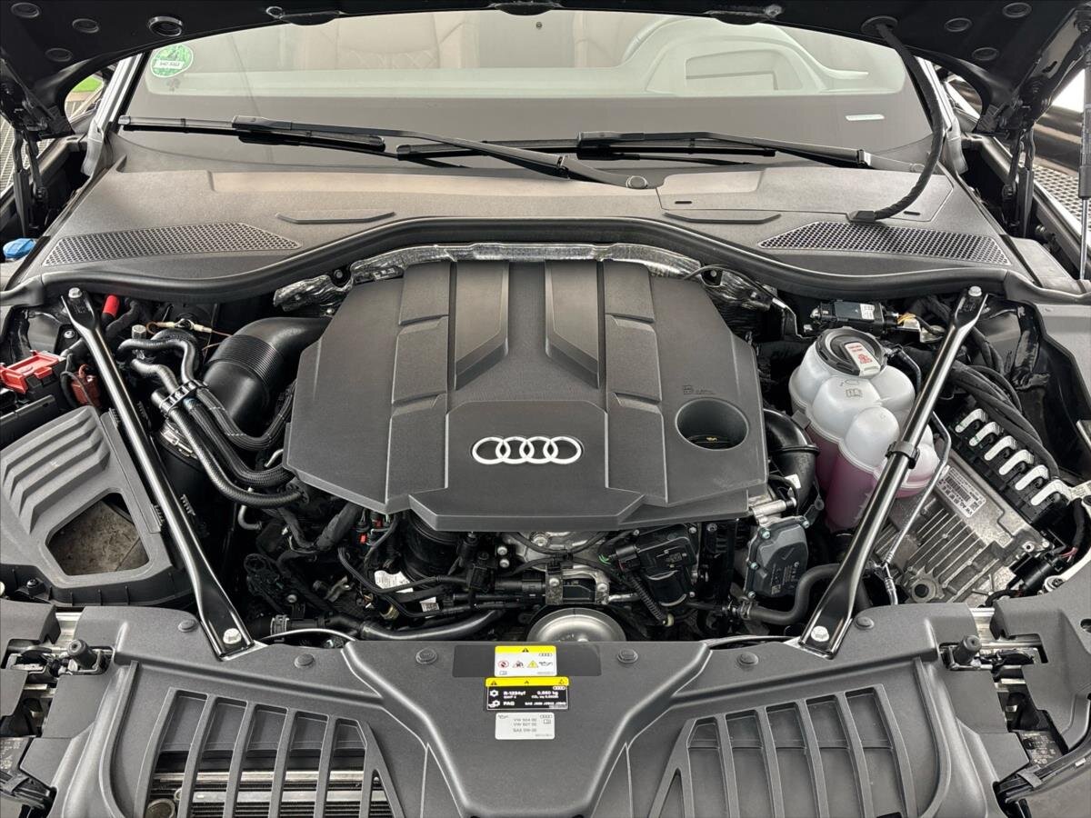 Audi A8 Sedan / Limuzína 3,0 l 210 kw