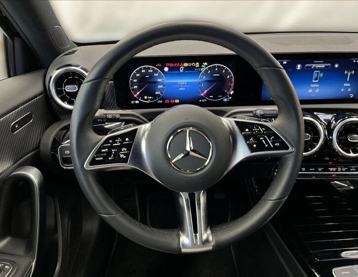 Mercedes-Benz Třídy A Hatchback 1,3 l 100 kw