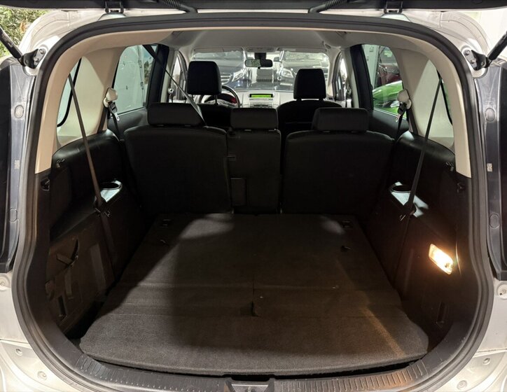 Mazda 5 Kombi 2,0 l 107 kw