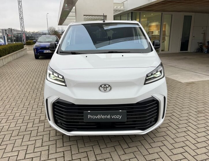 Toyota ProAce Verso 9