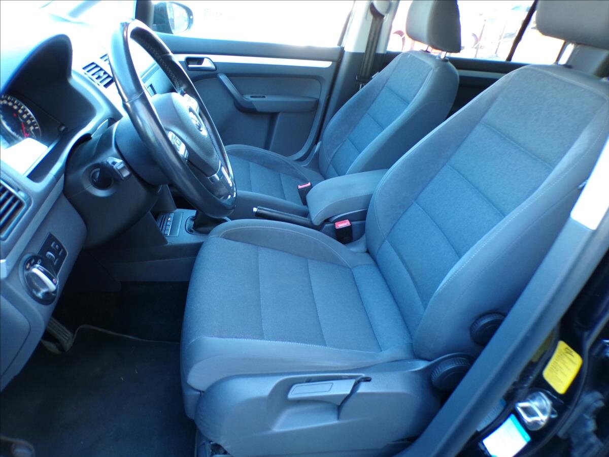 Volkswagen Touran Kombi 2,0 l 103 kw