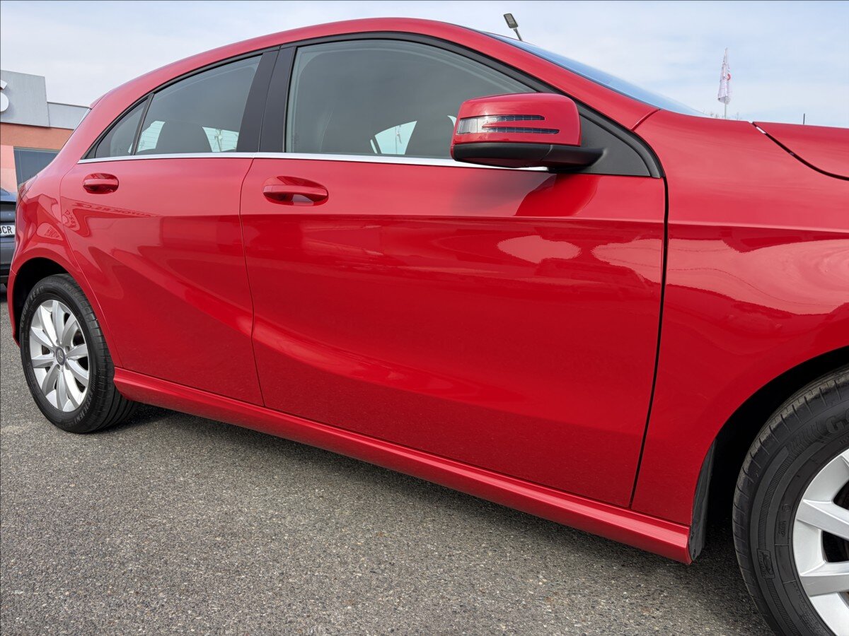 Mercedes-Benz Třídy A Hatchback 1,6 l 90 kw