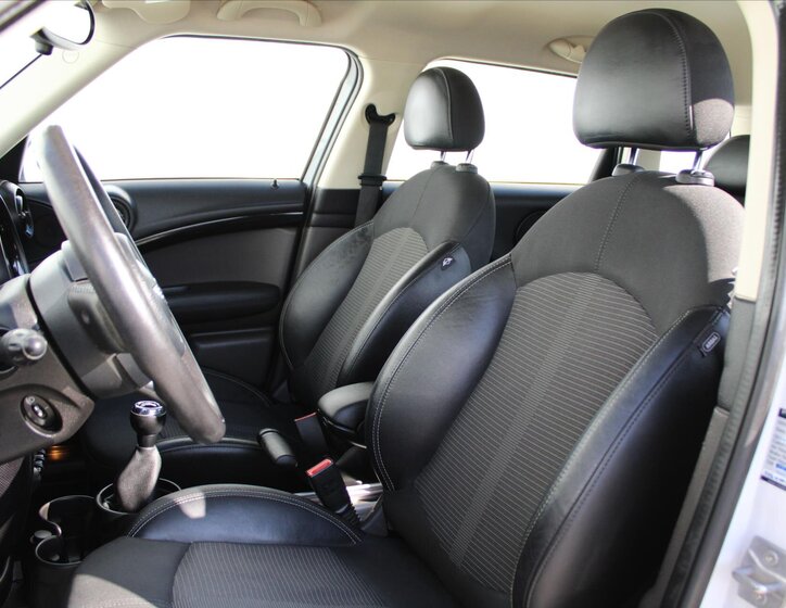 Mini Countryman SUV / Terénní 1,6 l 90 kw