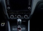 Škoda Octavia Sedan / Limuzína 2,0 l 135 kw