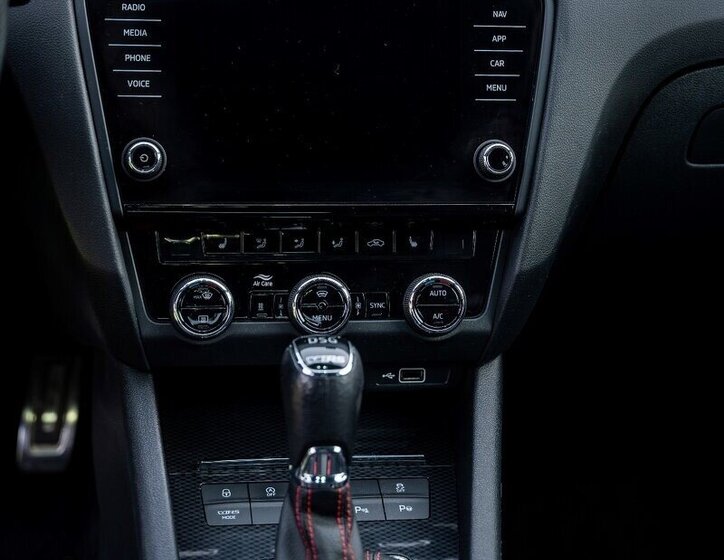 Škoda Octavia Sedan / Limuzína 2,0 l 135 kw