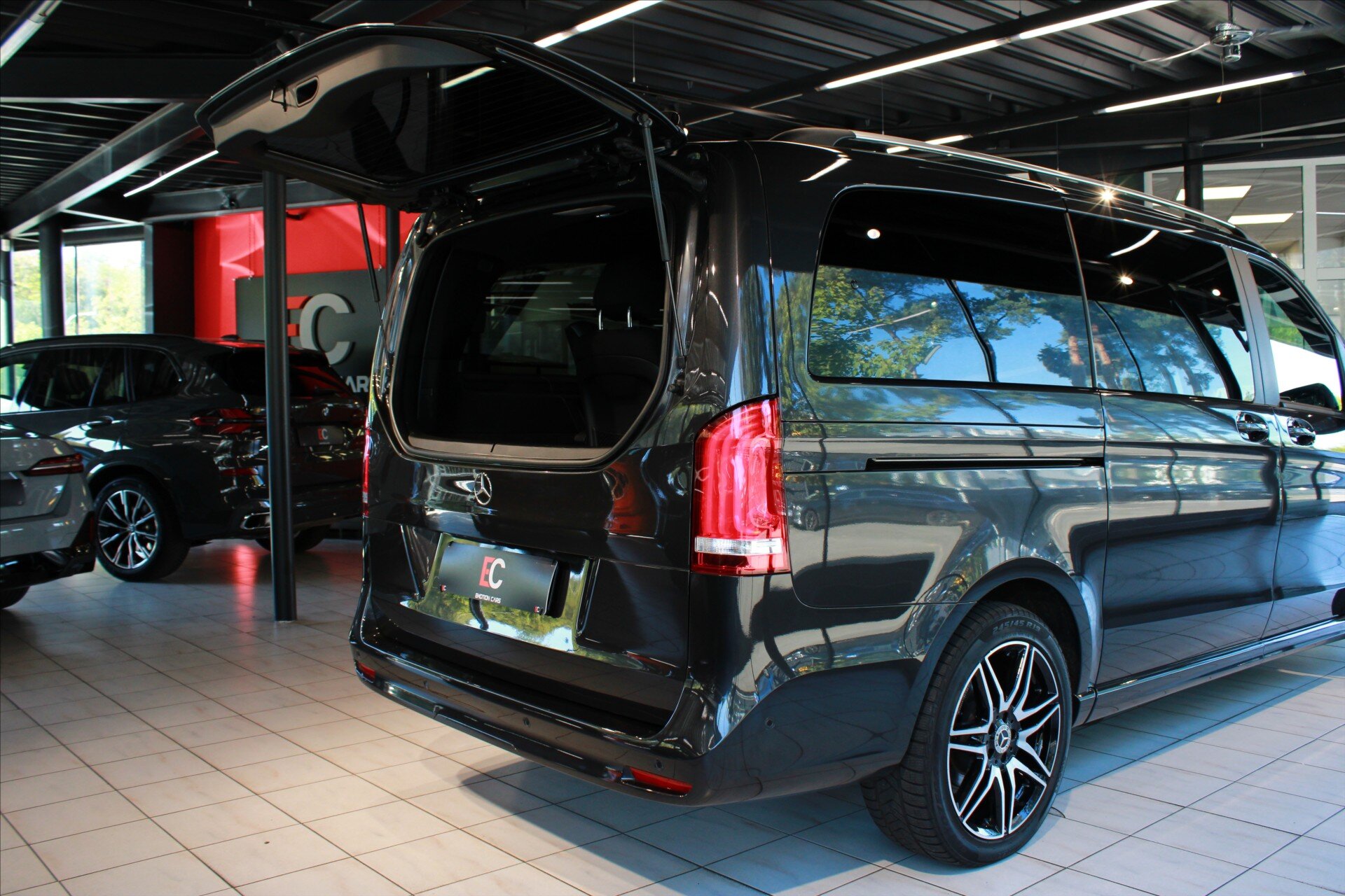 Mercedes-Benz Třídy V MPV 2,0 l 174 kw