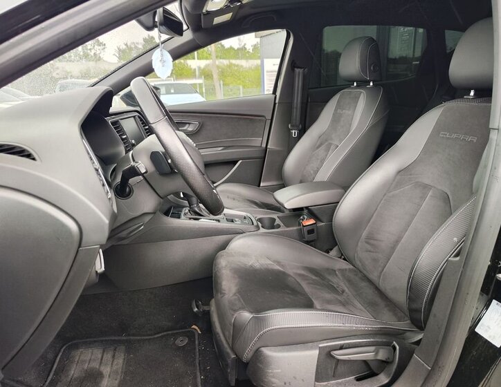 Seat Leon Hatchback 2,0 l 221 kw