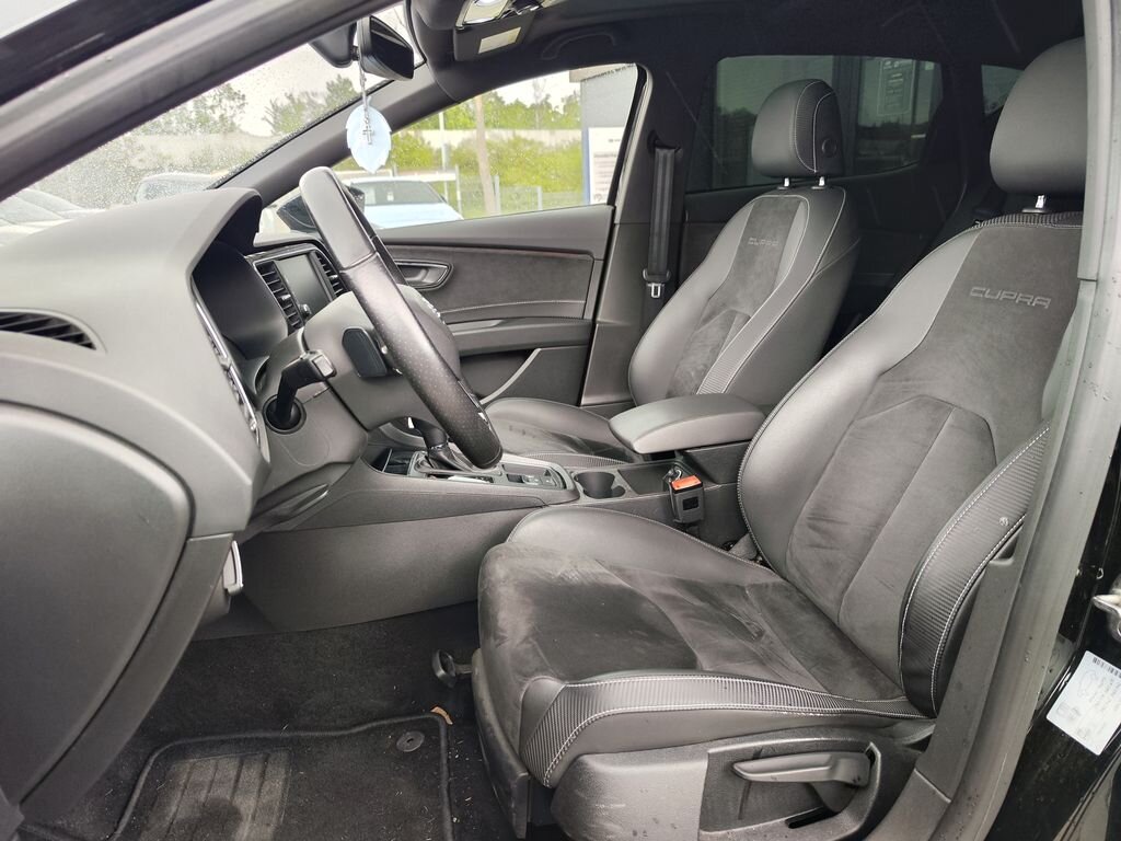 Seat Leon Hatchback 2,0 l 221 kw
