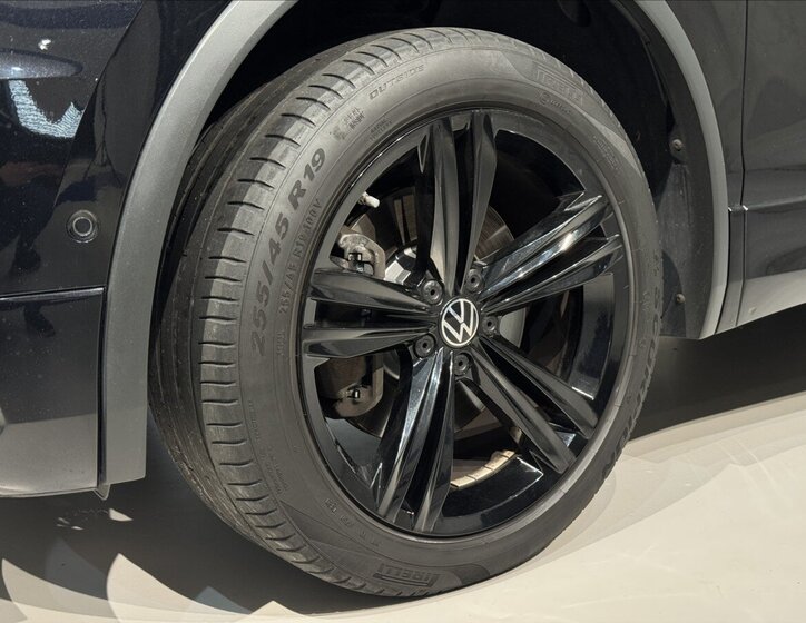 Volkswagen Tiguan Allspace 8