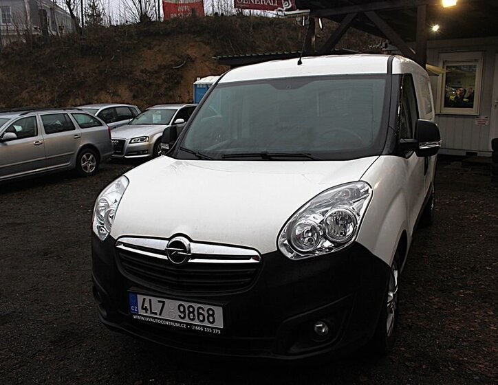 Opel Combo 1