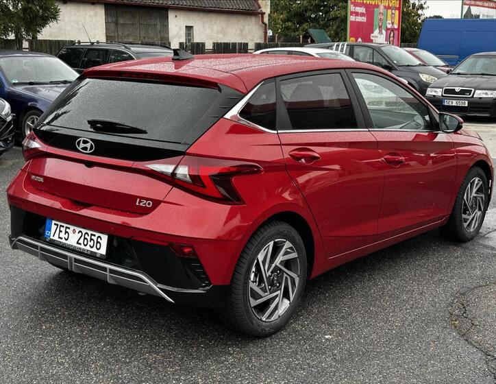 Hyundai i20 6