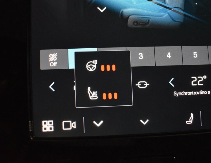 Volvo XC40 SUV / Terénní 2,0 l 145 kw