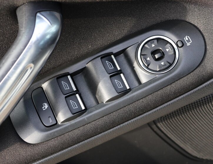 Ford S-MAX MPV 2,0 l 103 kw